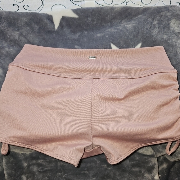 🇺🇸💲 PINK ACTIVE BY VICTORIA SECRET GYM TO SWIM CINCH SIDE SHORTIE - Picture 2 of 8